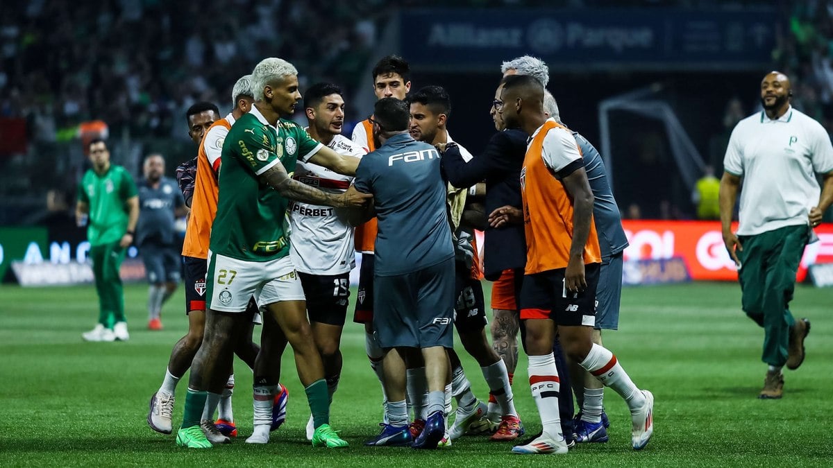 súmula registra motivo de briga e expulsões de Zé Rafael e Nestor súmula registra motivo de briga e expulsões de Zé Rafael e Nestor