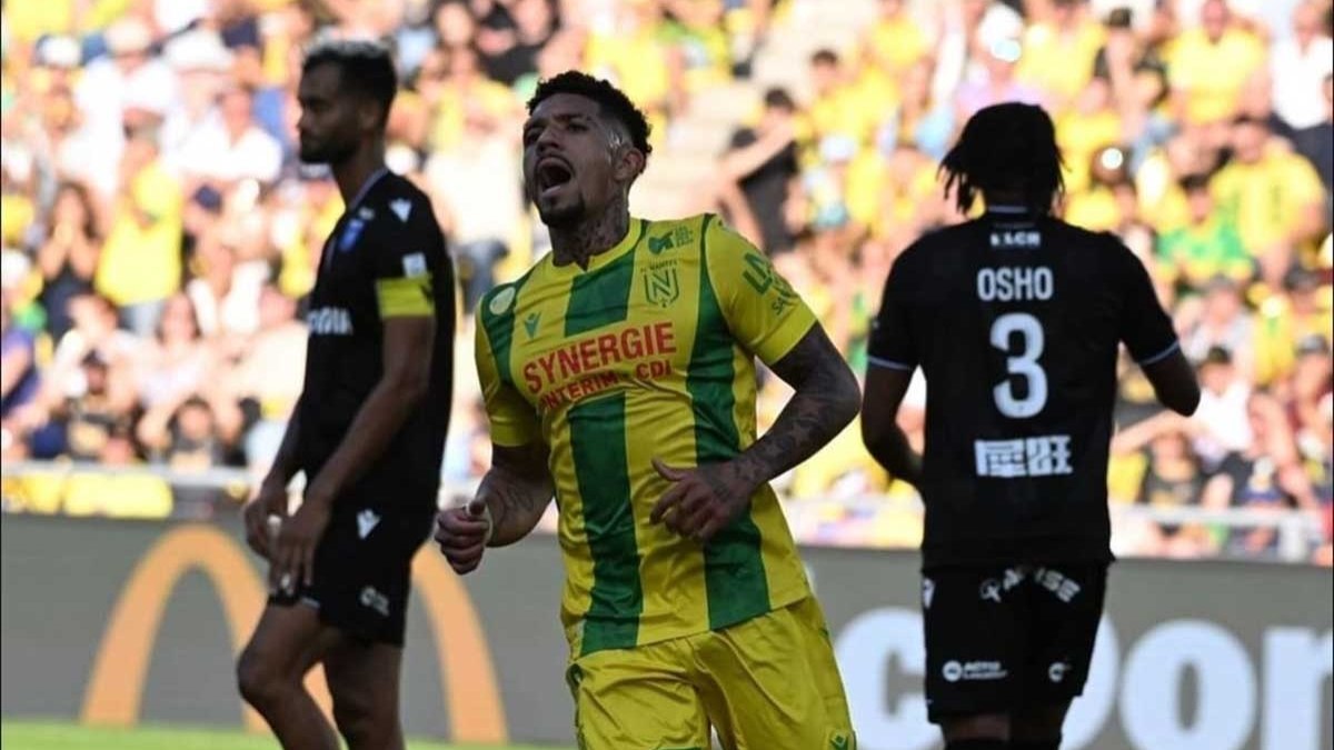 Nantes passa pelo Toulouse e conquista 1ª vitória no Francês Nantes passa pelo Toulouse e conquista 1ª vitória no Francês