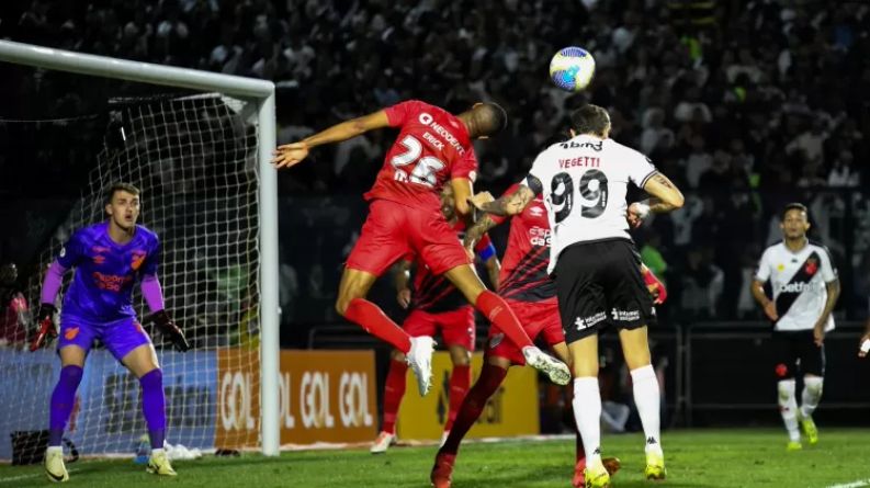 Vasco bate Athletico com Vegetti matador e segue lua de mel em São Januário – ac24horas.com Vasco bate Athletico com Vegetti matador e segue lua de mel em São Januário – ac24horas.com