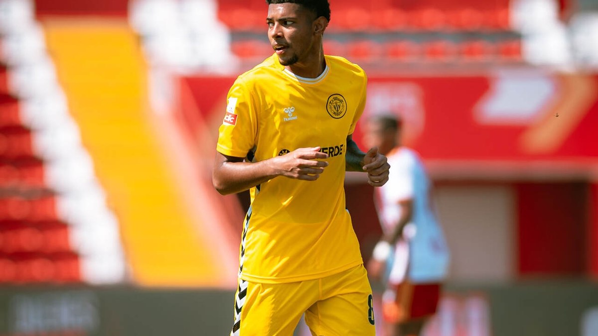Emprestado pelo Inter, Matheus Dias fala sobre estreia e adaptação em Portugal Emprestado pelo Inter, Matheus Dias fala sobre estreia e adaptação em Portugal