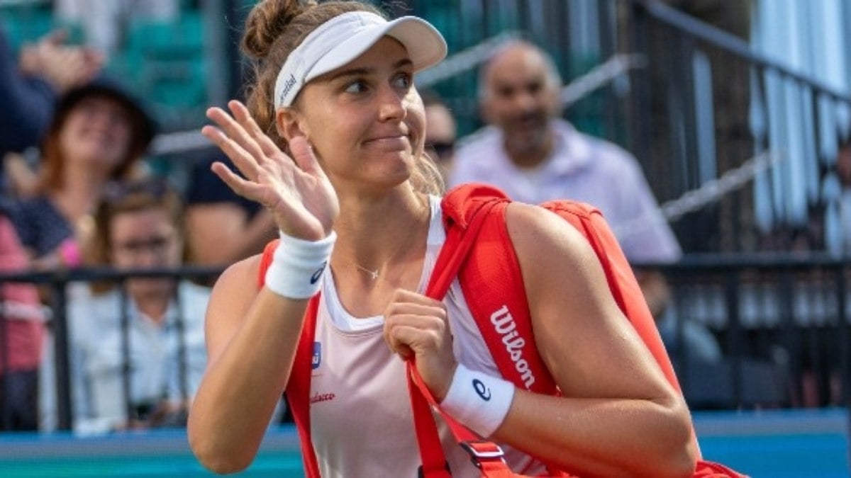 Bia Haddad sofre virada e é vice-campeã em Cleveland