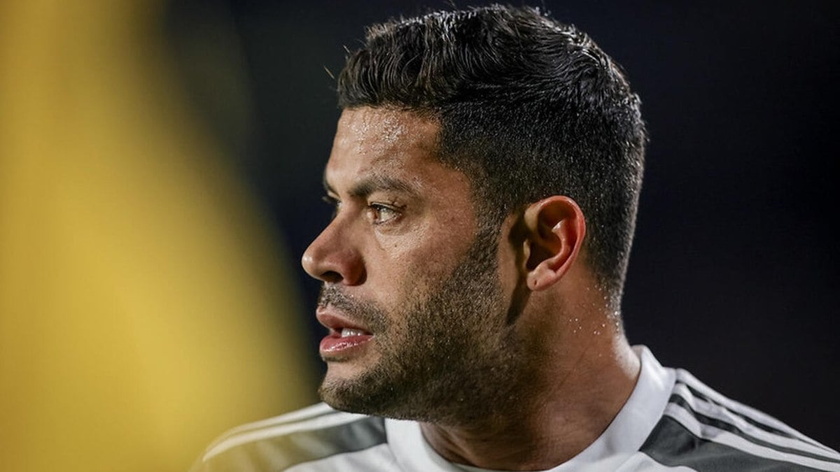 Atlético segue sem Hulk; Milito deve fazer alterações para o duelo contra o Fluminense Atlético segue sem Hulk; Milito deve fazer alterações para o duelo contra o Fluminense