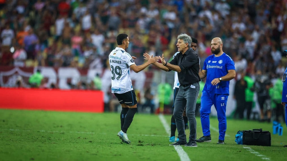 Grêmio acerta venda de Gustavo Nunes a clube da Inglaterra Grêmio acerta venda de Gustavo Nunes a clube da Inglaterra
