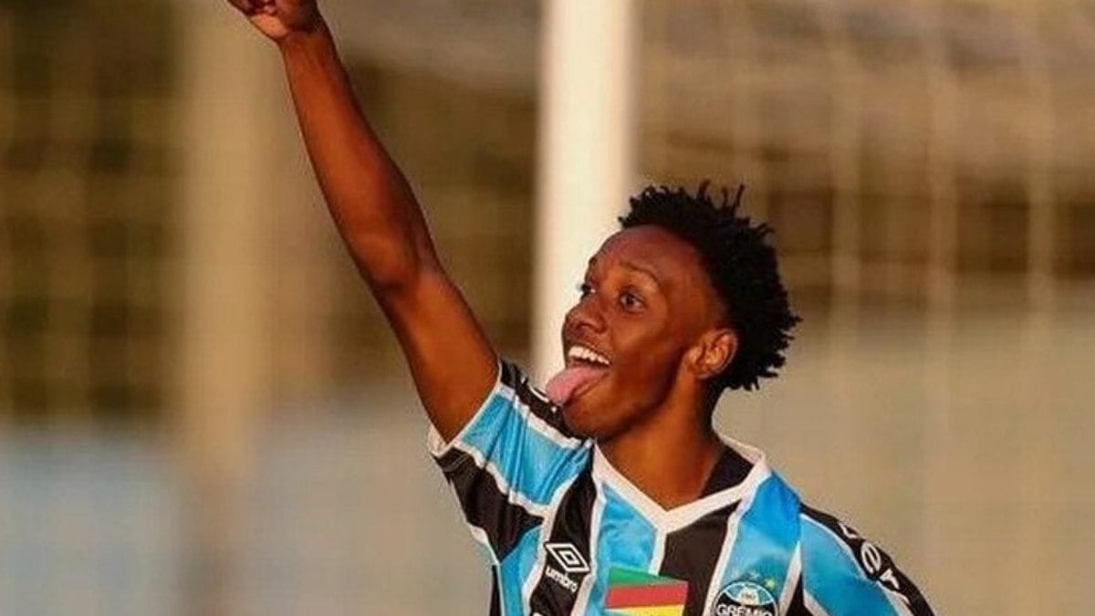 Grêmio acerta venda de joia de 16 anos para o Chelsea; veja valores Grêmio acerta venda de joia de 16 anos para o Chelsea; veja valores