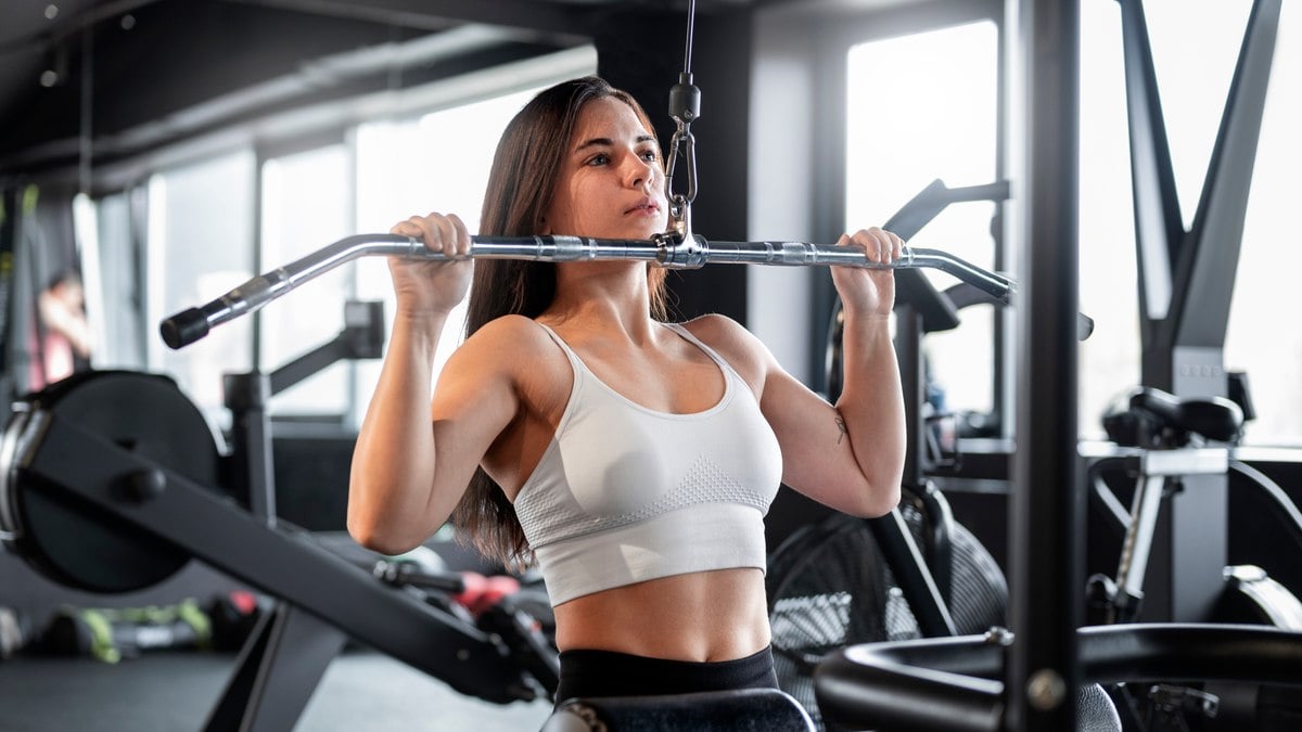 Musculação pode fazer mal para a coluna? Profissional aponta os riscos Musculação pode fazer mal para a coluna? Profissional aponta os riscos