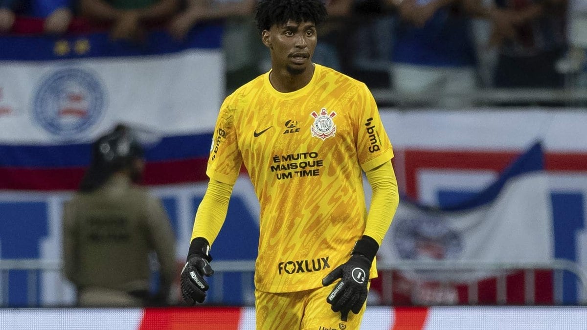 Hugo Souza exalta atuação do Corinthians: ‘Taticamente perfeito’ Hugo Souza exalta atuação do Corinthians: ‘Taticamente perfeito’