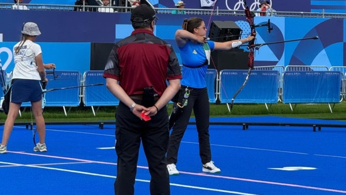 Ana Caetano é eliminada nas oitavas por francesa em Paris Ana Caetano é eliminada nas oitavas por francesa em Paris