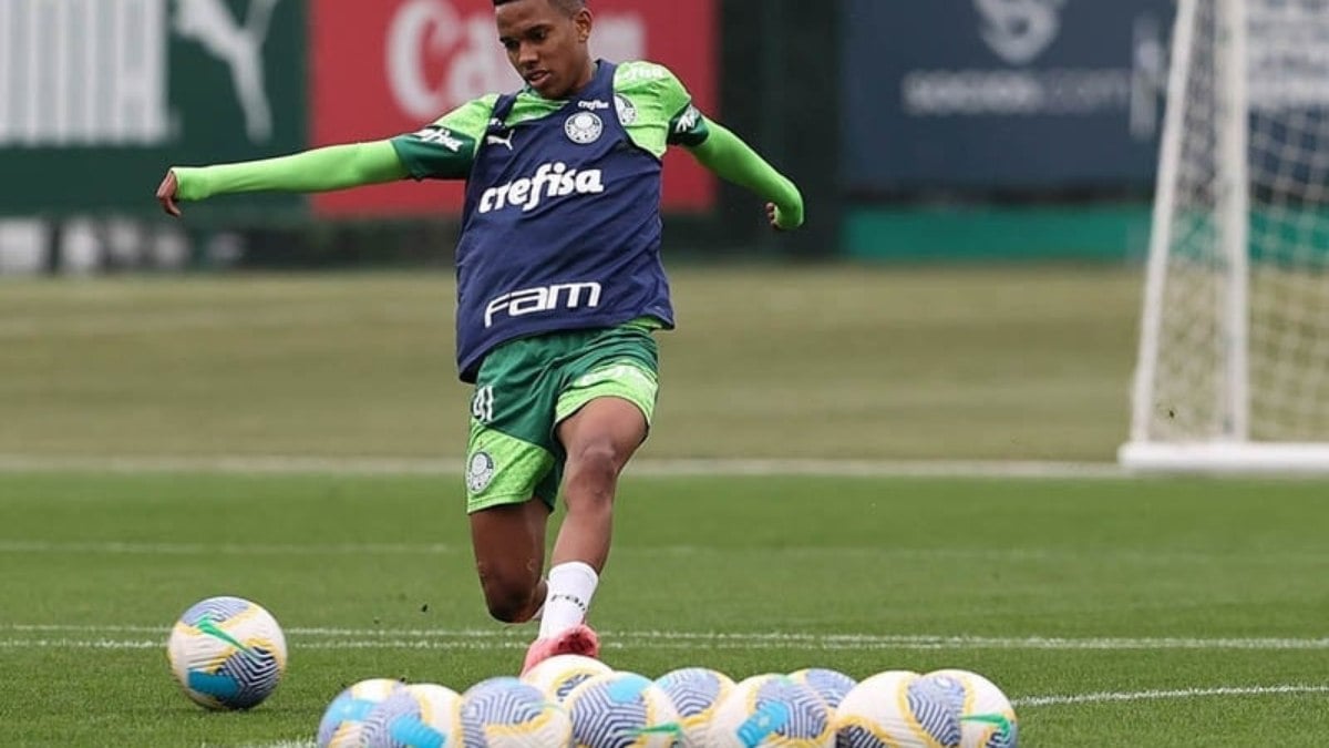 Estêvão é relacionado no Palmeiras para duelo contra o Botafogo, pela Libertadores Estêvão é relacionado no Palmeiras para duelo contra o Botafogo, pela Libertadores