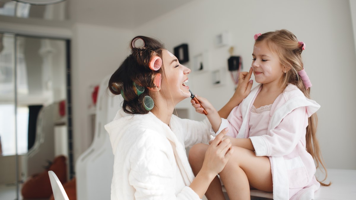 Existe skincare para criança? Profissional responde perguntas sobre o tema Existe skincare para criança? Profissional responde perguntas sobre o tema