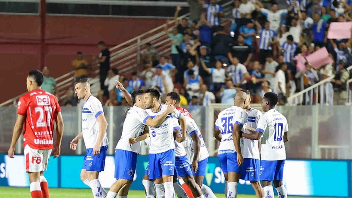 Em Goiânia, Vila Nova cede empate ao Paysandu nos acréscimos Em Goiânia, Vila Nova cede empate ao Paysandu nos acréscimos