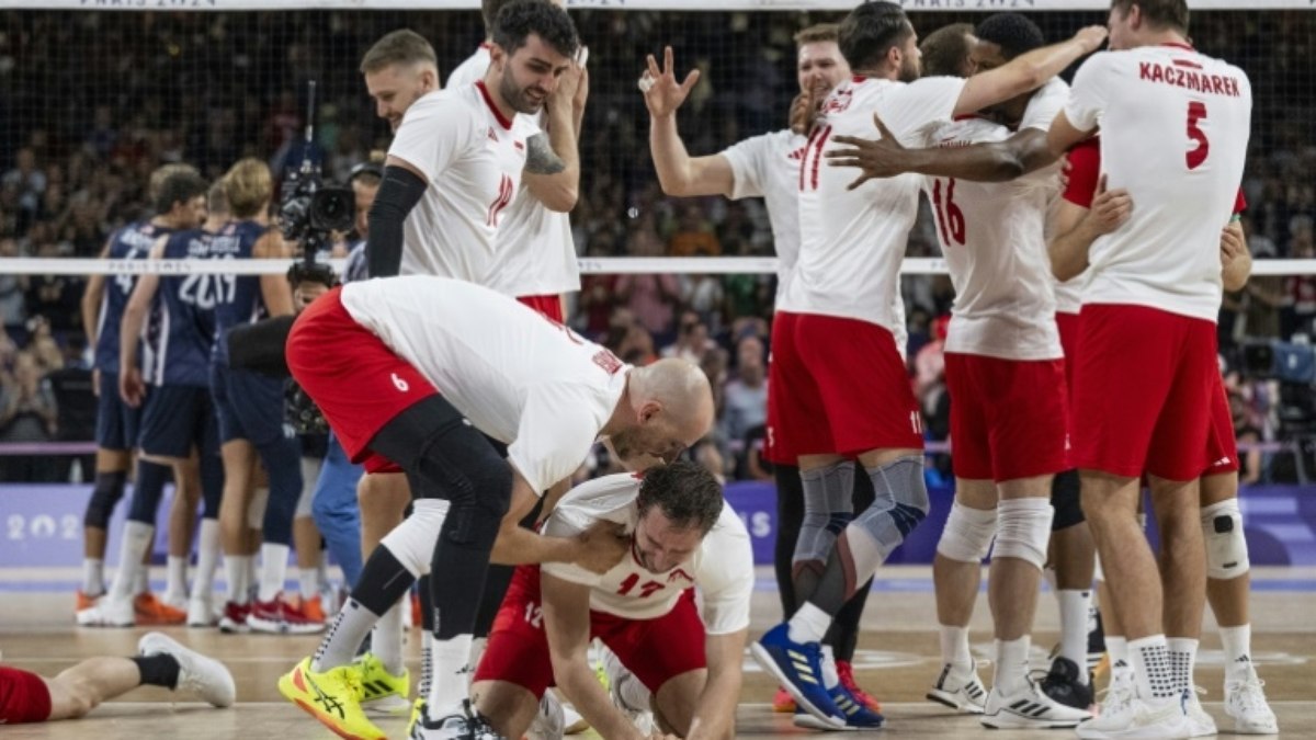 Polônia elimina EUA e vai à final olímpica do vôlei masculino após 48 anos Polônia elimina EUA e vai à final olímpica do vôlei masculino após 48 anos