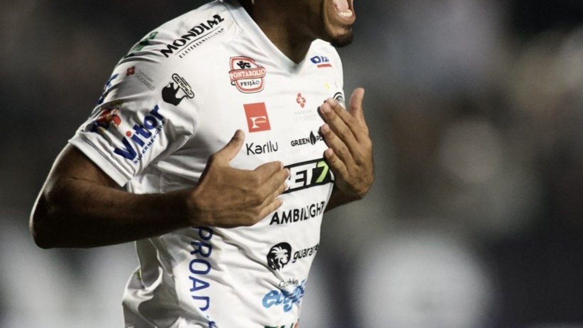Operário-PR vence confronto direto contra a Ponte Preta por uma posição melhor na Série B Operário-PR vence confronto direto contra a Ponte Preta por uma posição melhor na Série B