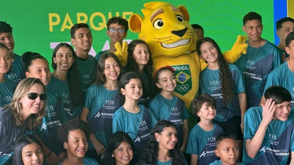 Thiago Pereira leva crianças de seu projeto social para vivência olímpica em São Paulo (SP) Thiago Pereira leva crianças de seu projeto social para vivência olímpica em São Paulo (SP)