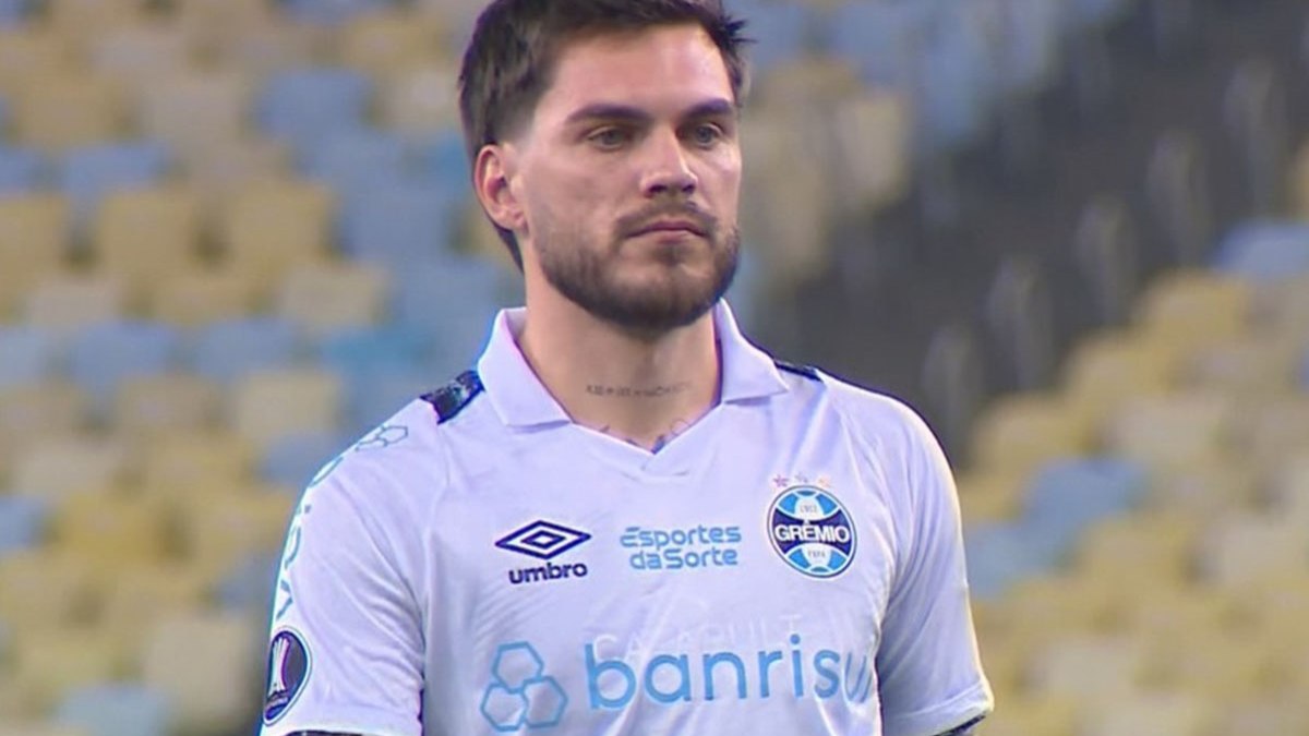 Nathan diz que entrou ‘frio’ para bater pênalti e ‘rebate’ Renato Gaúcho Nathan diz que entrou ‘frio’ para bater pênalti e ‘rebate’ Renato Gaúcho