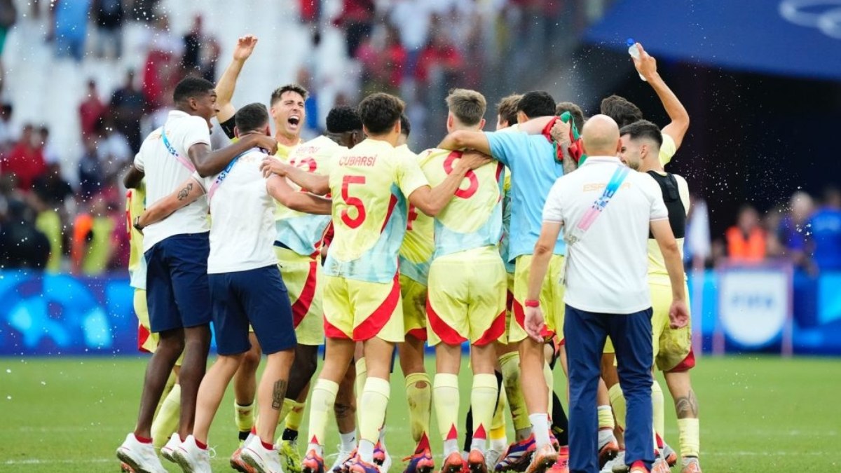 Espanha vira sobre Marrocos e avança para final Espanha vira sobre Marrocos e avança para final