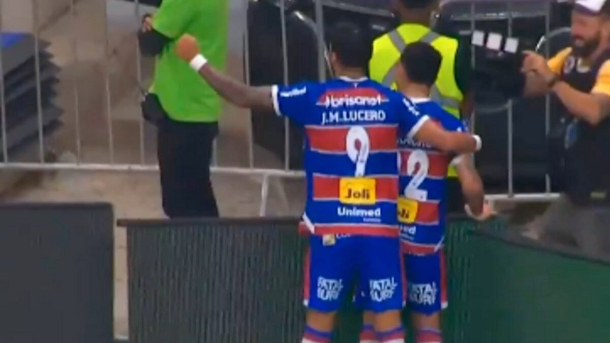 Pikachu decide, Fortaleza vence o Corinthians e assume a liderança do Brasileirão Pikachu decide, Fortaleza vence o Corinthians e assume a liderança do Brasileirão
