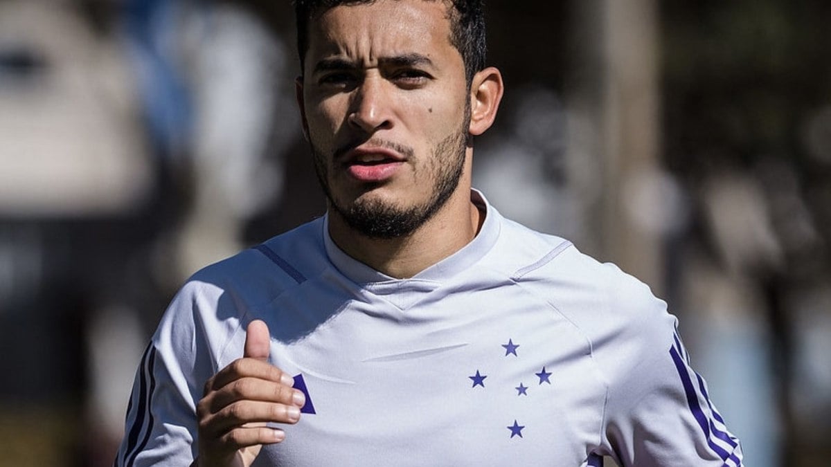 Cruzeiro tem dupla suspensa para novo jogo contra o Inter Cruzeiro tem dupla suspensa para novo jogo contra o Inter