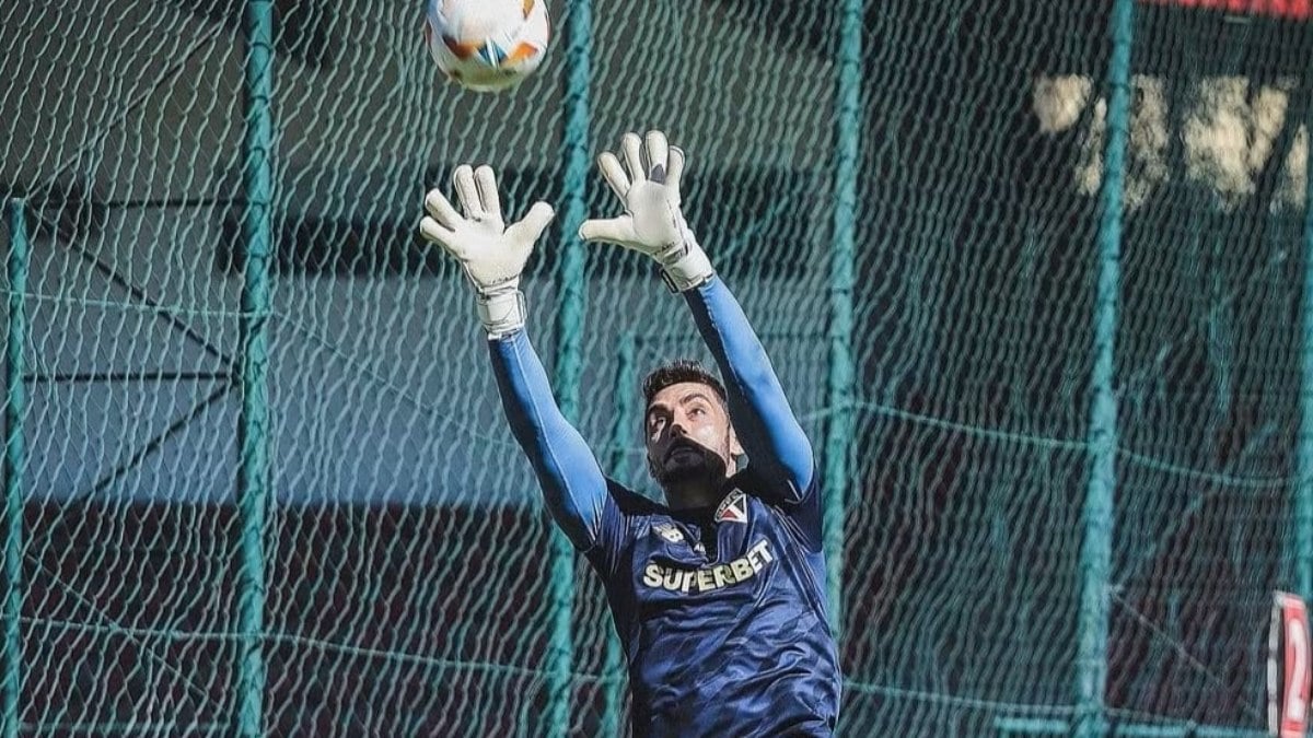 Rafael negocia a sua renovação de contrato com o São Paulo Rafael negocia a sua renovação de contrato com o São Paulo