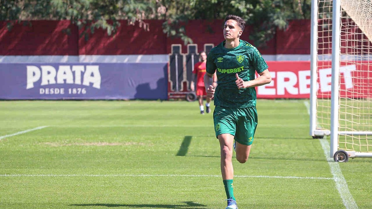 Bernal é regularizado pelo Fluminense e pode estrear contra o Vasco Bernal é regularizado pelo Fluminense e pode estrear contra o Vasco