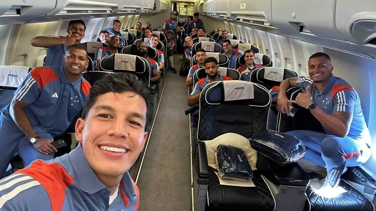 Cruzeiro faz último treino antes de viagem; atacante se lesiona e é desfalque Cruzeiro faz último treino antes de viagem; atacante se lesiona e é desfalque