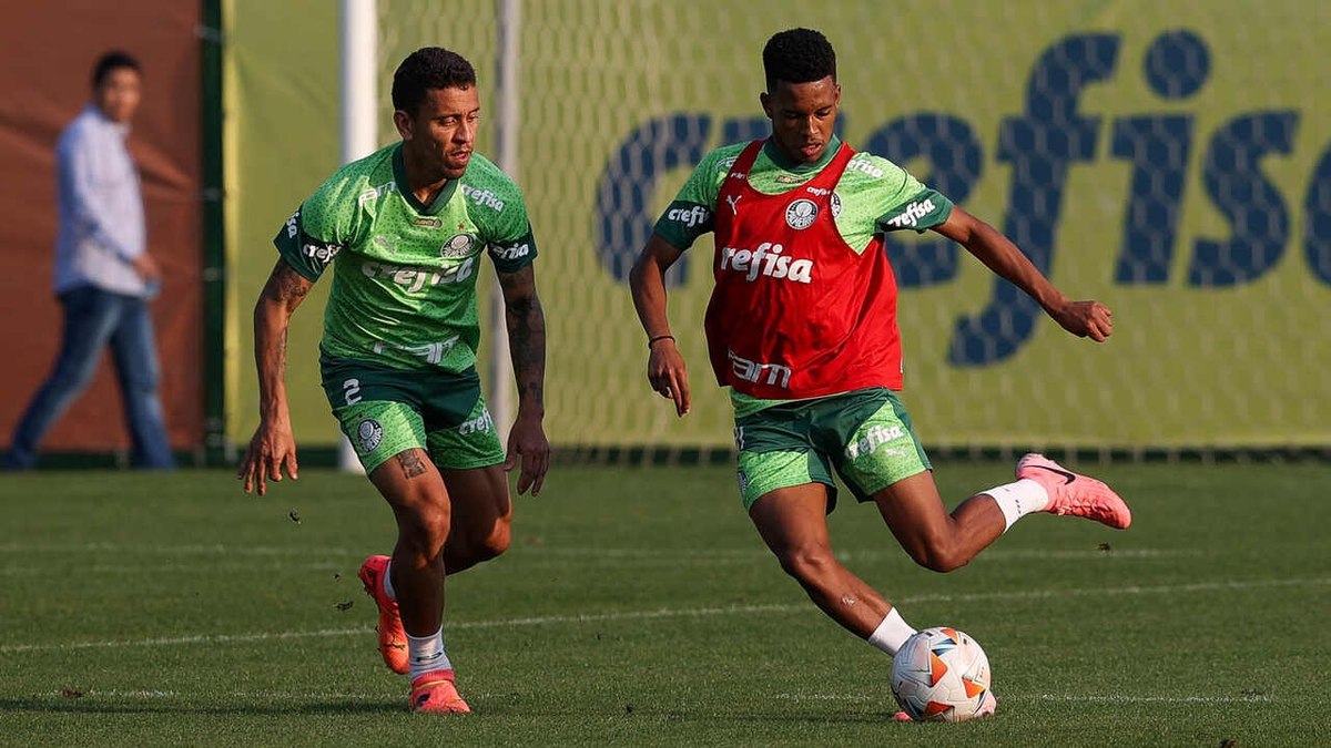 Estêvão aposta no Allianz Parque para virada do Palmeiras contra o Botafogo Estêvão aposta no Allianz Parque para virada do Palmeiras contra o Botafogo