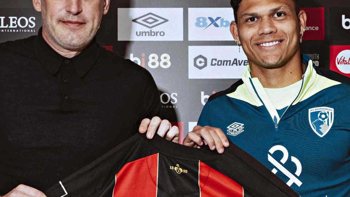 Bournemouth anuncia contratação de ex-Fluminense Bournemouth anuncia contratação de ex-Fluminense