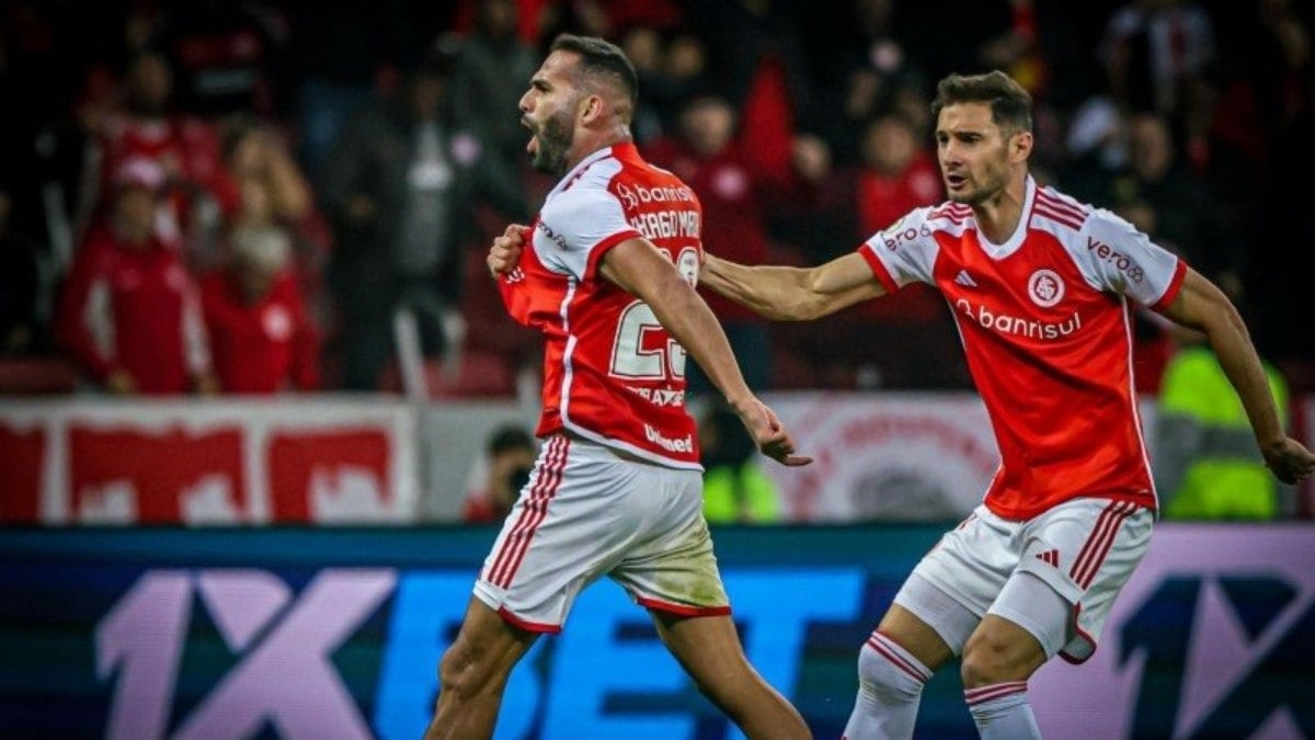De virada, Internacional bate Juventude e acaba com jejum de 12 jogos sem vencer De virada, Internacional bate Juventude e acaba com jejum de 12 jogos sem vencer