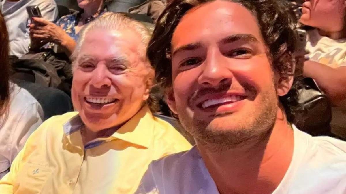 Alexandre Pato faz revelação sobre ritual de Silvio Santos Alexandre Pato faz revelação sobre ritual de Silvio Santos