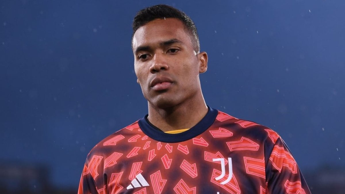 Flamengo se aproxima de acerto com Alex Sandro, ex-Juventus Flamengo se aproxima de acerto com Alex Sandro, ex-Juventus