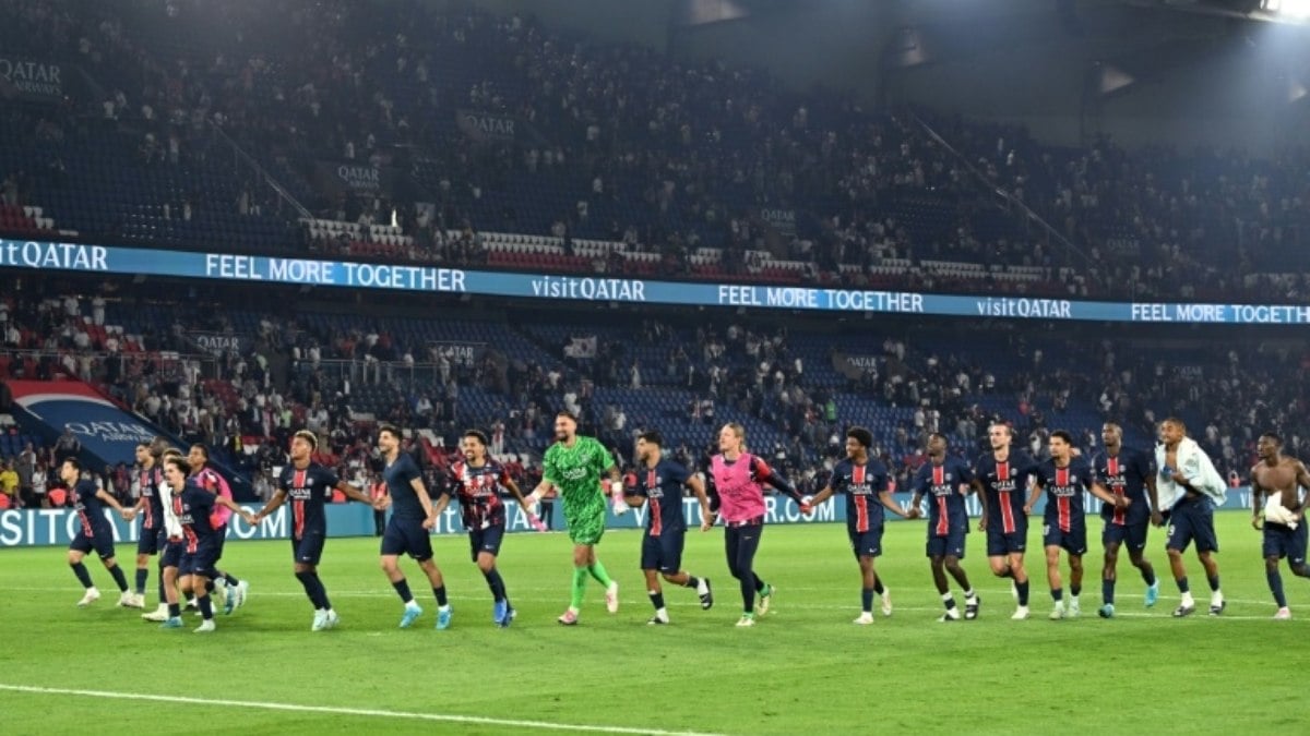 PSG atropela Montpellier em seu 1º jogo em casa no Francês PSG atropela Montpellier em seu 1º jogo em casa no Francês