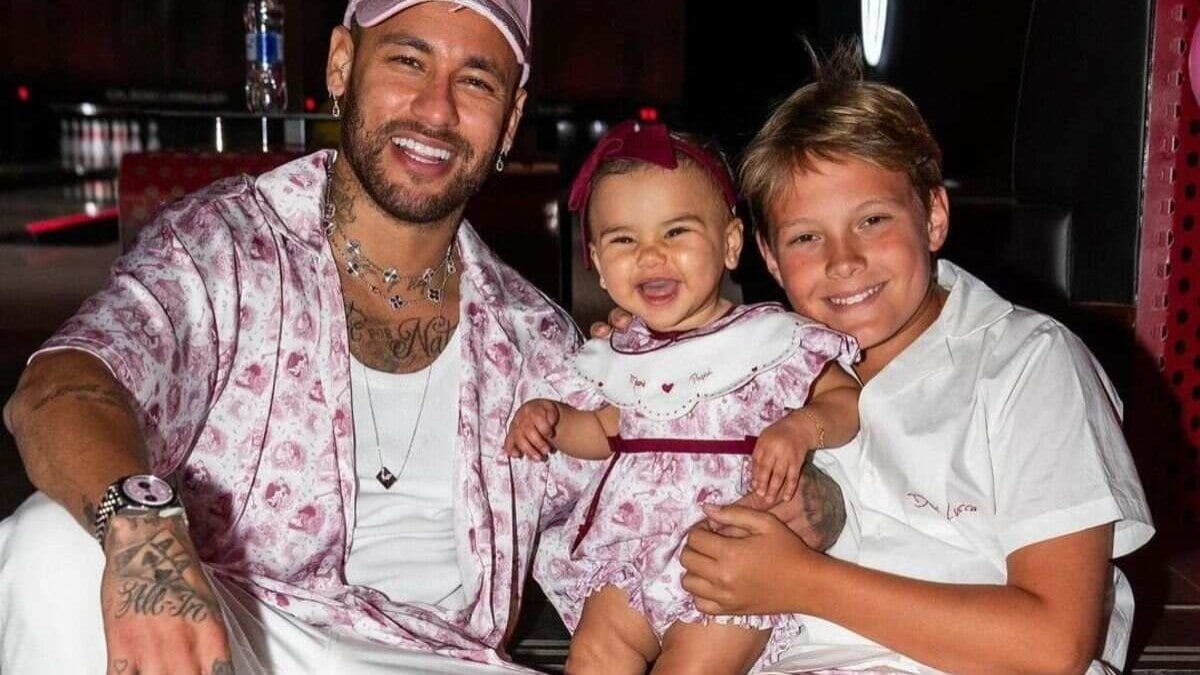 Rafaella registra momento fofura com Helena, filha mais nova de Neymar Rafaella registra momento fofura com Helena, filha mais nova de Neymar