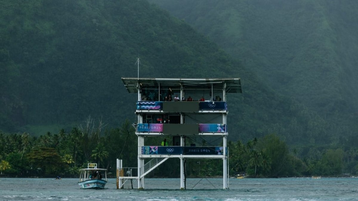 Surfe volta à agenda olímpica após período sem ondas em Teahupo’o Surfe volta à agenda olímpica após período sem ondas em Teahupo’o