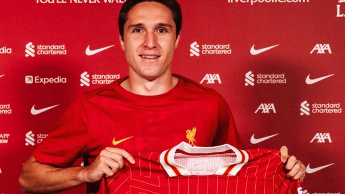 Liverpool anuncia a contratação de Chiesa, ex-Juventus Liverpool anuncia a contratação de Chiesa, ex-Juventus