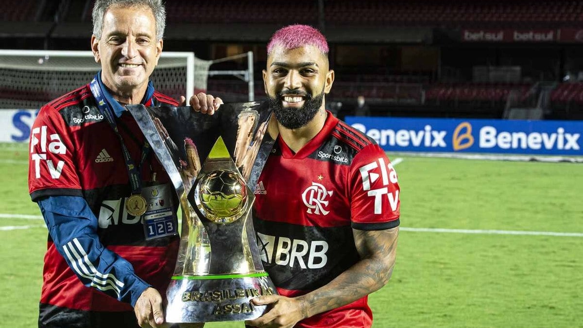Landim, do Flamengo, abre o jogo sobre Gabigol e chegada de reforços Landim, do Flamengo, abre o jogo sobre Gabigol e chegada de reforços