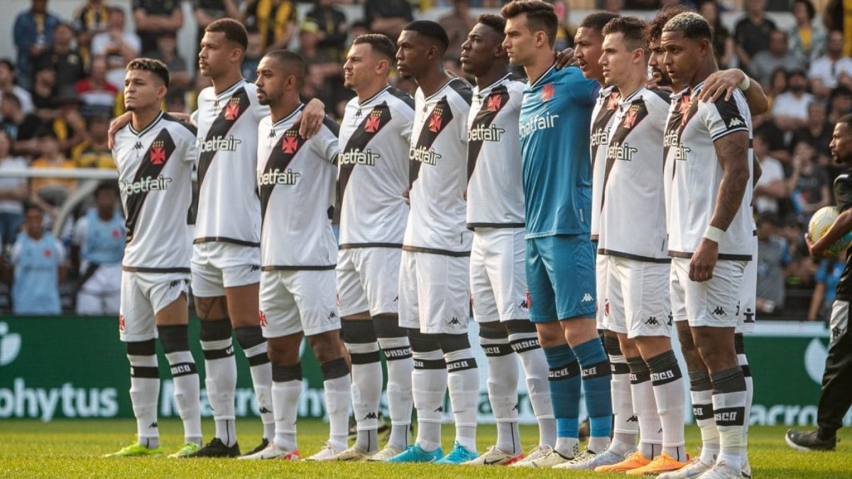 Vasco faz boa partida, mas desperdiça três pontos após sofrer gol no final Vasco faz boa partida, mas desperdiça três pontos após sofrer gol no final