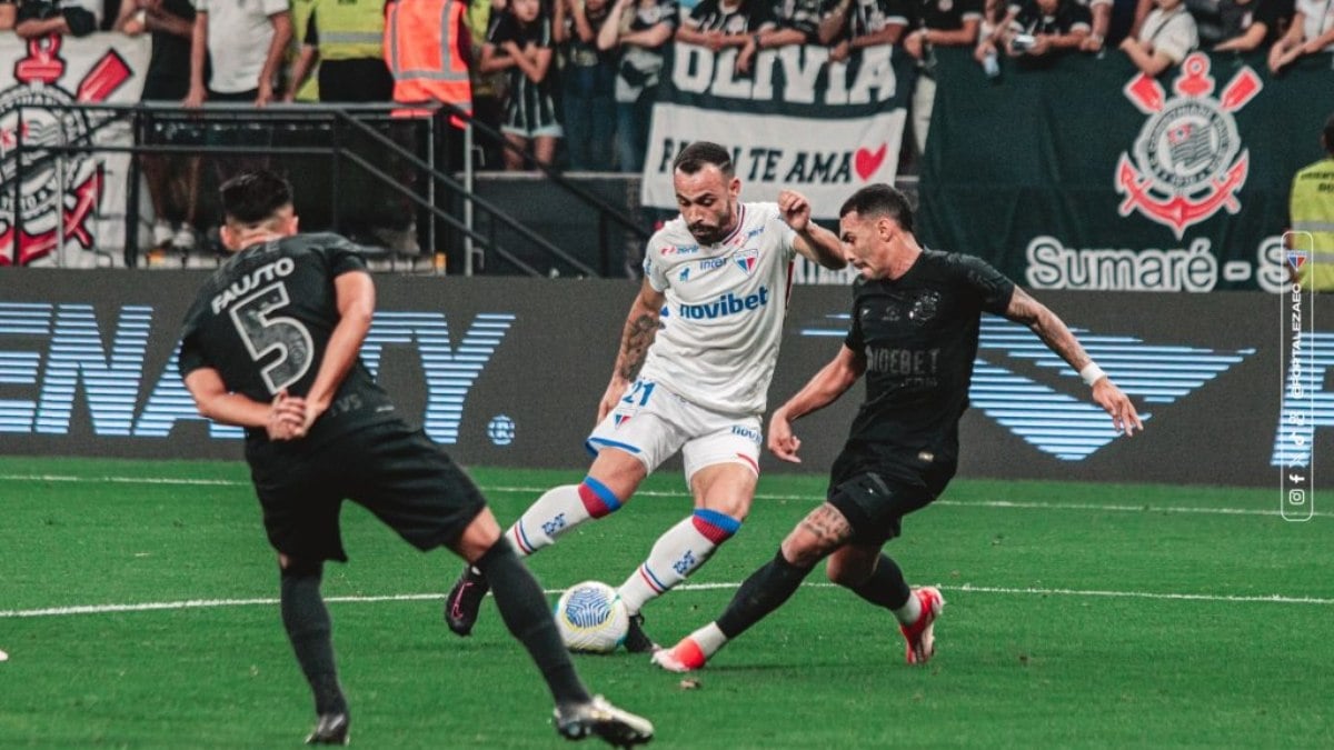 Mirando a liderança, Fortaleza enfrenta o Corinthians pelo Brasileirão Mirando a liderança, Fortaleza enfrenta o Corinthians pelo Brasileirão
