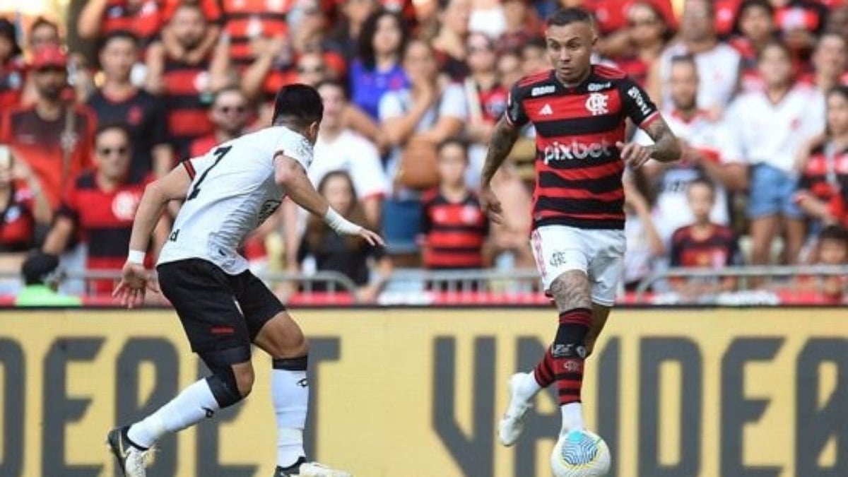 Cebolinha e De La Cruz sentem dor e estão fora do jogo no fim de semana Cebolinha e De La Cruz sentem dor e estão fora do jogo no fim de semana