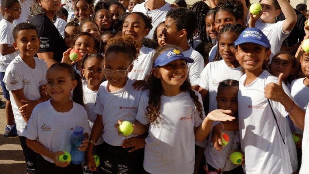 Ivete Sangalo faz visita ao Instituto Próxima Geração Ivete Sangalo faz visita ao Instituto Próxima Geração