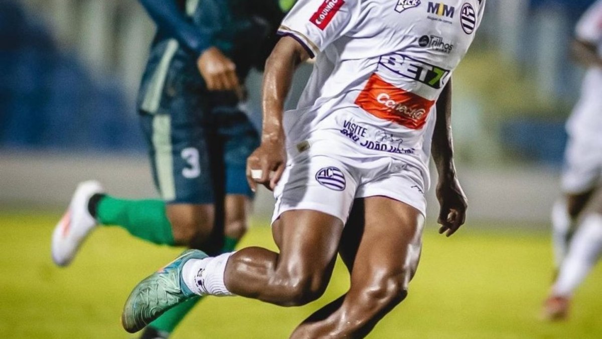 Vice-líder em ações defensivas no Athletic, Djalma entra na seleção da primeira fase da Série C Vice-líder em ações defensivas no Athletic, Djalma entra na seleção da primeira fase da Série C