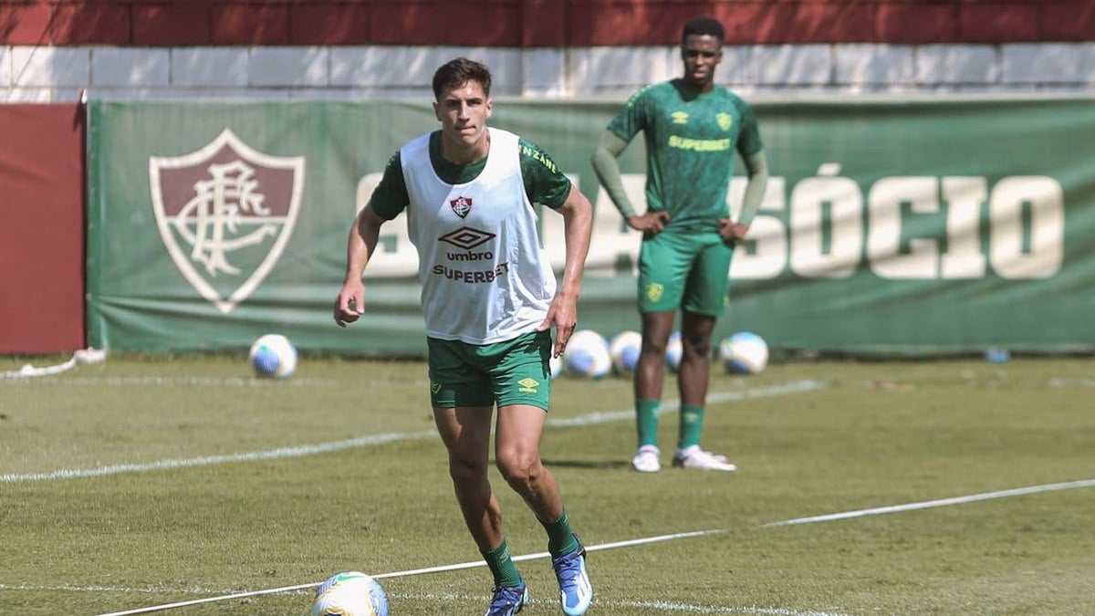 Bernal assume vaga de André e será titular em jogo do Fluminense Bernal assume vaga de André e será titular em jogo do Fluminense