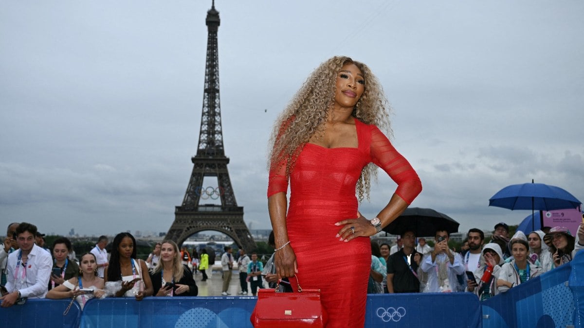 Serena Williams recebe pedido de desculpas após ser barrada em restaurante de Paris Serena Williams recebe pedido de desculpas após ser barrada em restaurante de Paris