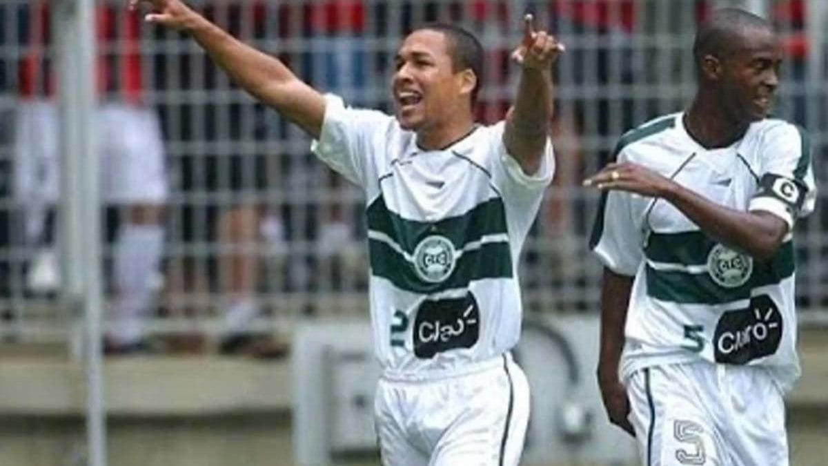 Morre Jucemar, ex-lateral de Coritiba, Grêmio e Bahia Morre Jucemar, ex-lateral de Coritiba, Grêmio e Bahia