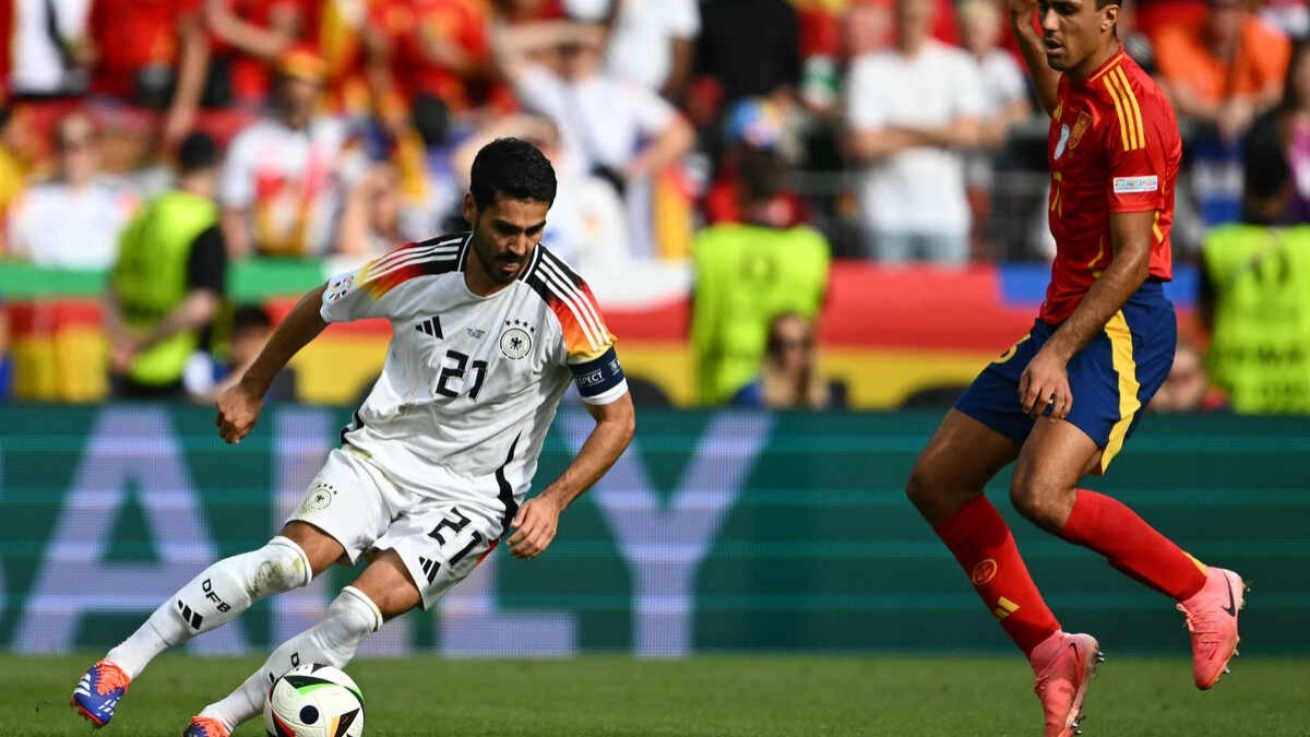 Gundogan anuncia aposentadoria da seleção alemã e City mostra interesse em retorno Gundogan anuncia aposentadoria da seleção alemã e City mostra interesse em retorno