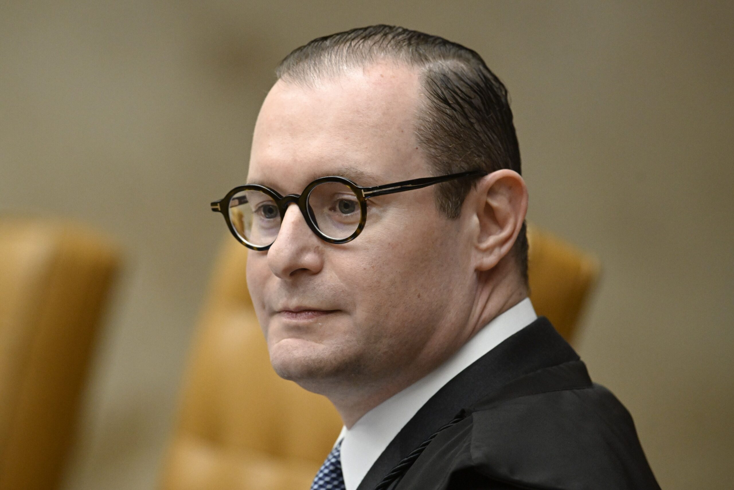 Cristiano Zanin é empossado como ministro substituto do TSE Cristiano Zanin é empossado como ministro substituto do TSE