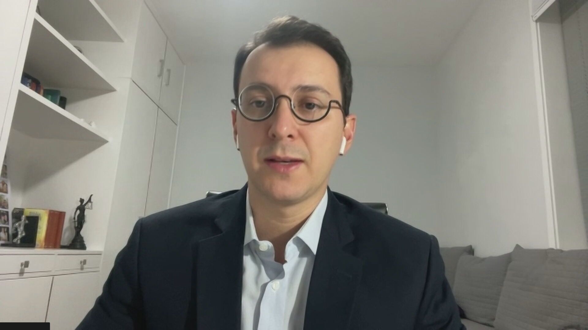 Brechas no orçamento para custear investimentos pesam muito nas contas públicas, diz economista à CNN Brechas no orçamento para custear investimentos pesam muito nas contas públicas, diz economista à CNN