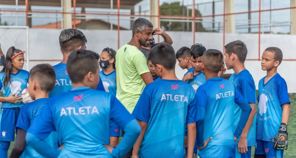Léo Moura, ídolo do Flamengo, vem ao Acre nesta terça (27) lançar escolinha de futebol – ac24horas.com Léo Moura, ídolo do Flamengo, vem ao Acre nesta terça (27) lançar escolinha de futebol – ac24horas.com