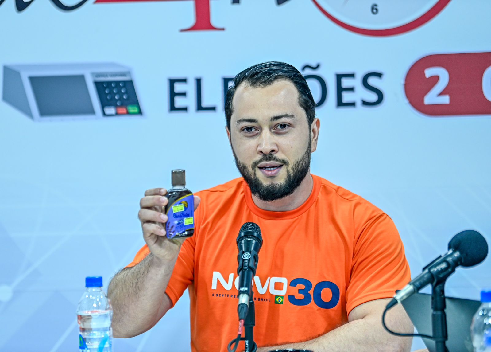 Jarude provoca opositores com ‘óleo de peroba’ na sabatina – ac24horas.com Jarude provoca opositores com ‘óleo de peroba’ na sabatina – ac24horas.com