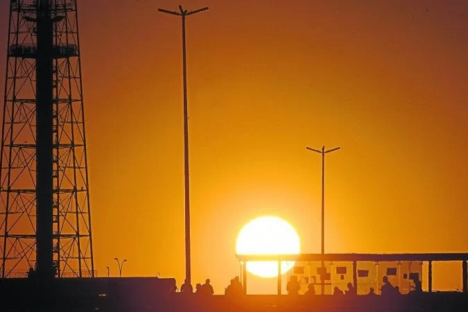 Alerta: nova onda de calor vai atuar sobre o Brasil a partir de domingo; veja áreas afetadas Alerta: nova onda de calor vai atuar sobre o Brasil a partir de domingo; veja áreas afetadas