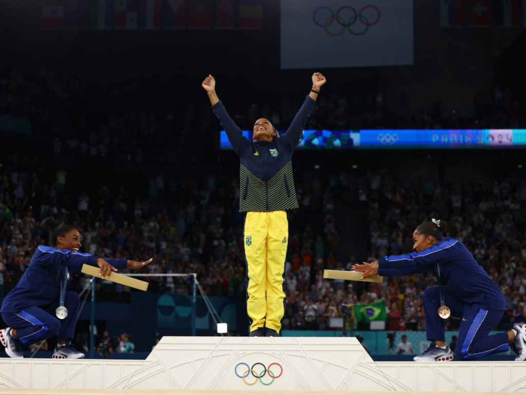 Rebeca Andrade é ouro no solo e se isola como a maior medalhista olímpica do Brasil Rebeca Andrade é ouro no solo e se isola como a maior medalhista olímpica do Brasil