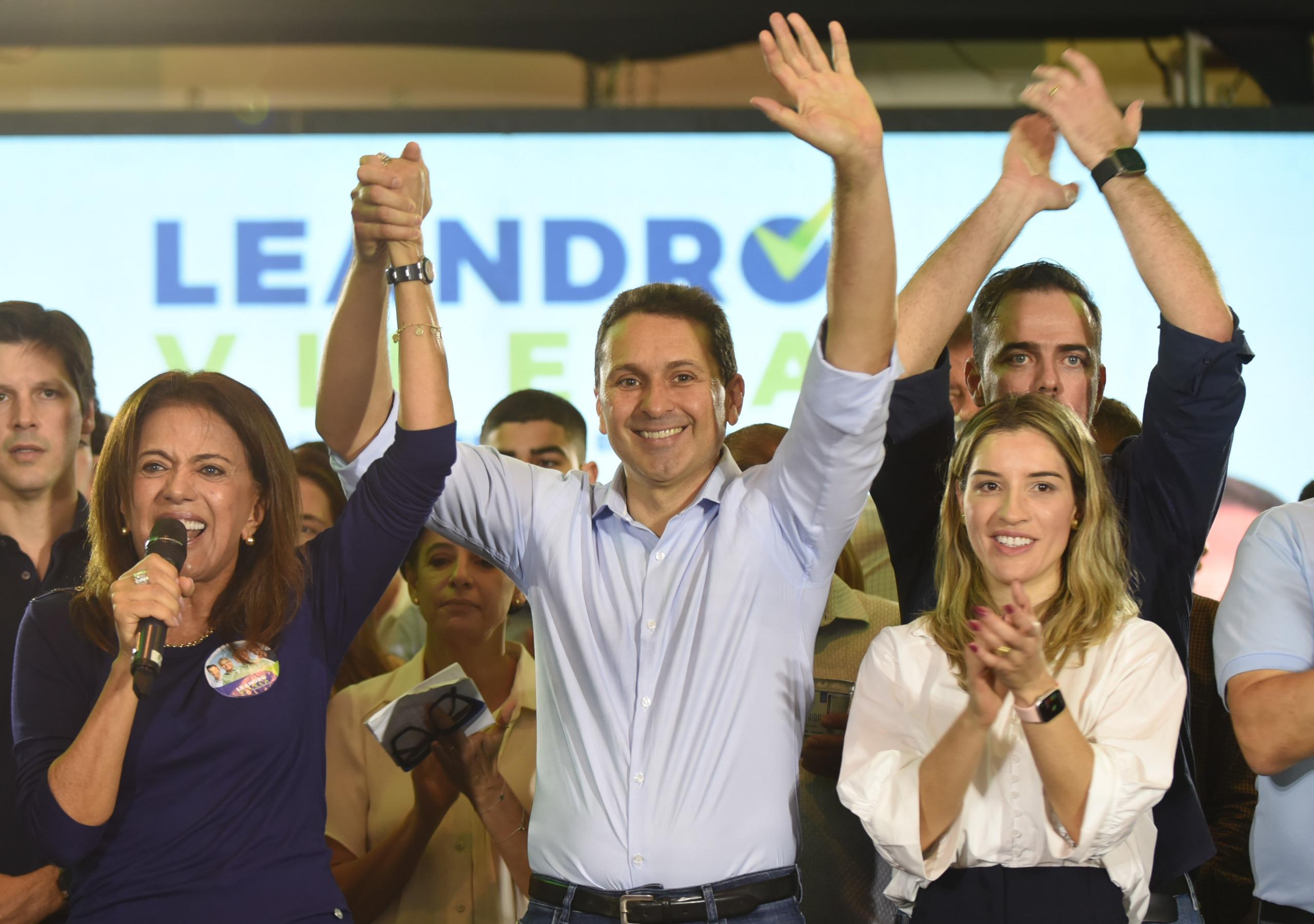 Leandro Vilela dialoga com a população Leandro Vilela dialoga com a população